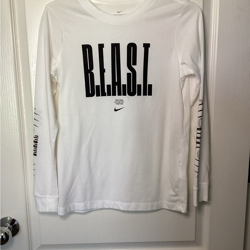 Nike Boy’s White Cotton Dri-FIT Tee, Size L
